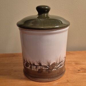 WHOLE HOME SEARS 2007 Discontinued Pinecone Graphic Design Ceramic Canister